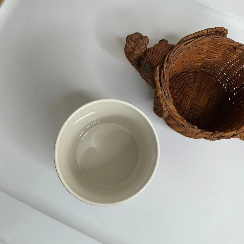 Vintage‎ Wicker Elephant Mug Holder Basket Cup Cozy With Handle